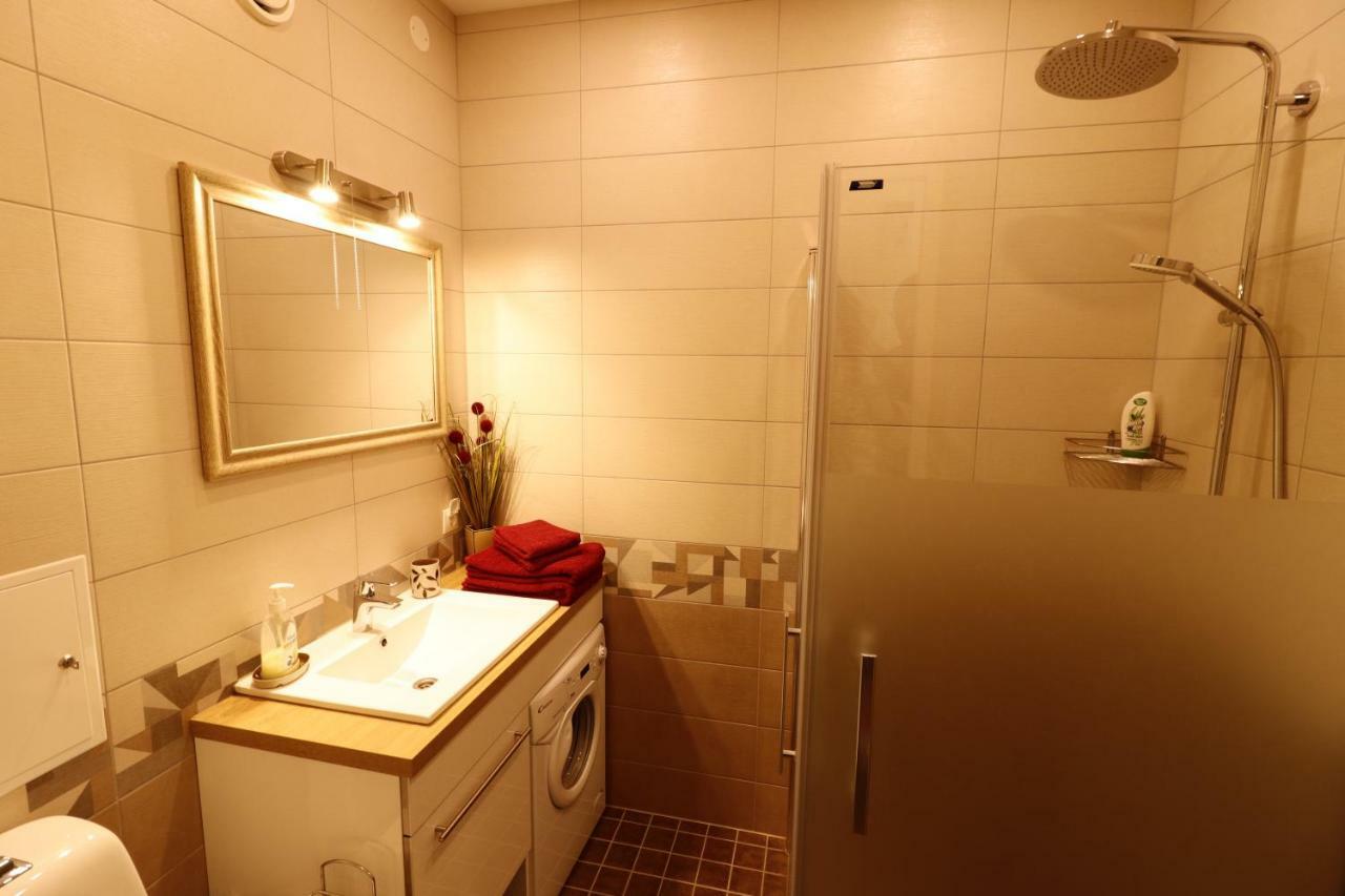 Akord Apartment Centrum With Free Parking ปาร์นู ภายนอก รูปภาพ